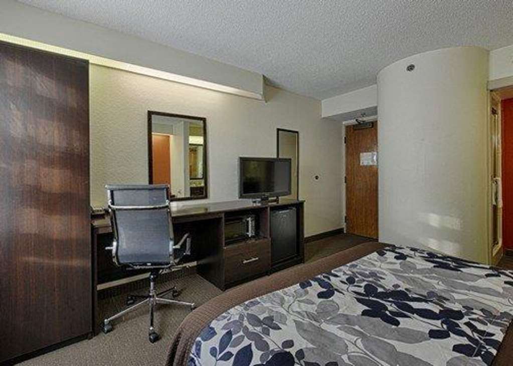 Sleep - Lansing North Inn